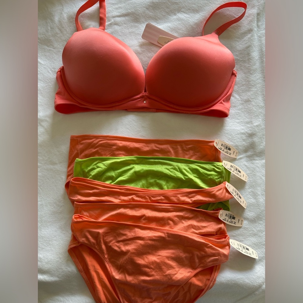 NWT Vintage 2010 Victoria’s Secret Neon Biofit Bra and 5 Panty Set 36DD & Large